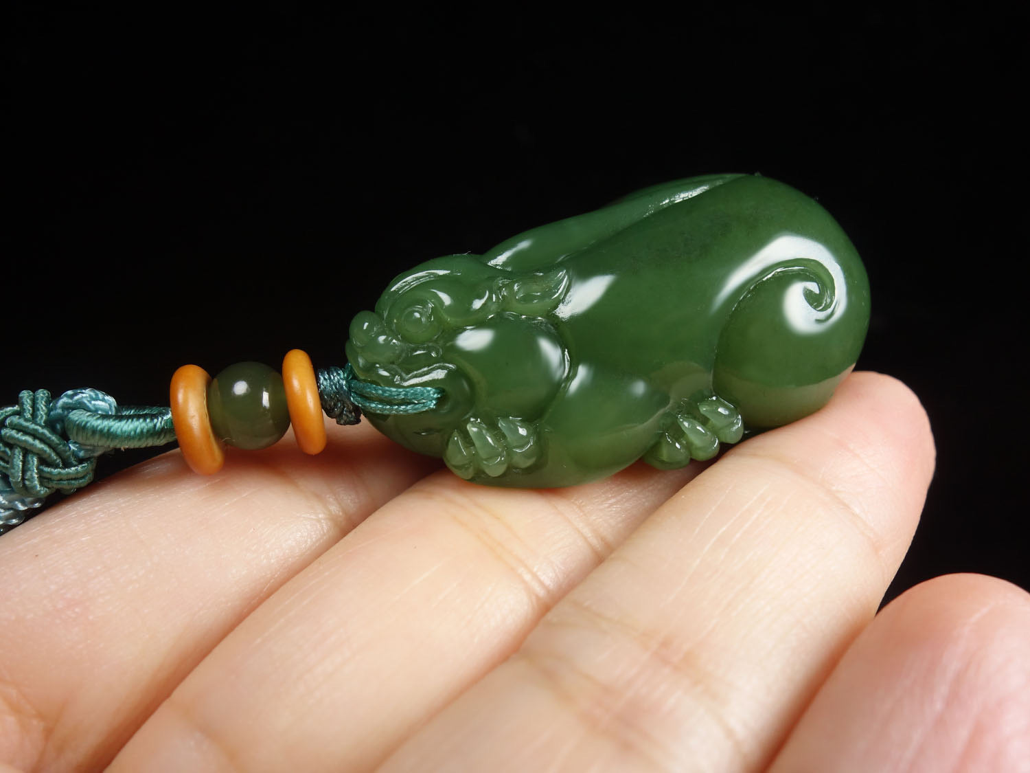 Colgante Pixiu de jade verde