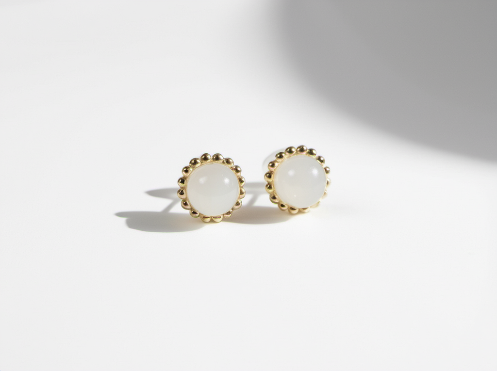 Pendientes de jade blanco con oro de 18k