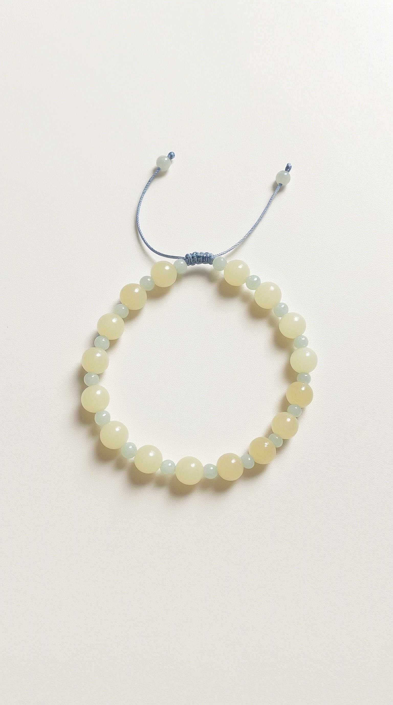 Pulsera de Jade Amarillo y Aguamarina con Cordón Azul Ajustable